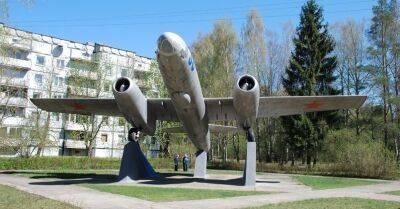 Марупский край переместит памятник — военный самолет ИЛ-28