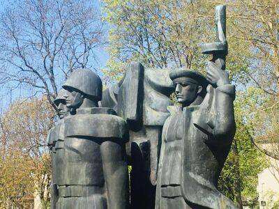 Эксперты предлагают демонтировать основные элементы советского мемориала в Клайпеде