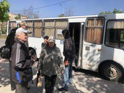 З Лисичанська евакуювали 34 людини, ще одного мешканця Комишувахи вивозили під обстрілом