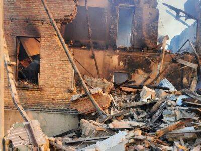 Из-под завалов школы в Белогоровке достали два тела погибших – ГСЧС