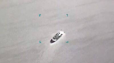 Сразу три российских катера утонули около острова Змеиный после удара ВСУ