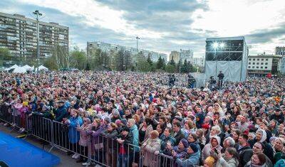 Десятки тысяч тюменцев пришли на концерт группы Хор Турецкого