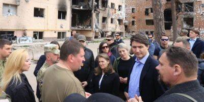 Премьер-министр Канады Джастин Трюдо прибыл в Украину и посетил Ирпень