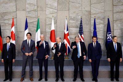 Страны G7 пообещали нефтяное эмбарго против России
