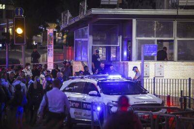 Теракт у Шхемских ворот, ранен 19-летний полицейский