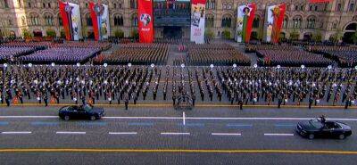 У Москві проходить військовий парад до Дня перемоги: проліт авіації раптово скасували