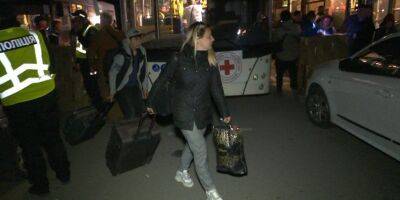 «Было очень сложно». Что рассказывают эвакуированные из Мариуполя и Азовстали