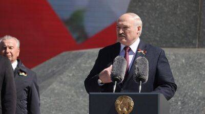 Лукашенко на параде заявил, что в «братской» Украине «нацизм снова поднял голову»