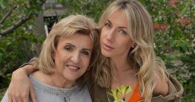 Надя Дорофеева и Леся Никитюк. Как украинские звезды поздравили мам с Днем матери