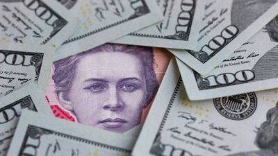 Украинцы несут деньги в банки. Наибольший прирост показал Приватбанк