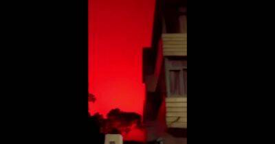 В китайском городе Чжоушань кроваво-красное небо напугало жителей (видео)