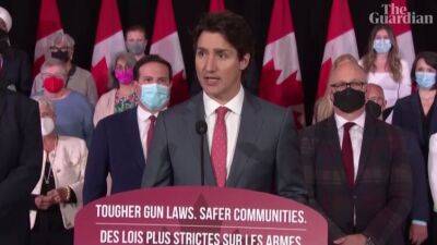 После массового расстрела в США премьер Канады объявил о запрете личного огнестрельного оружия в стране