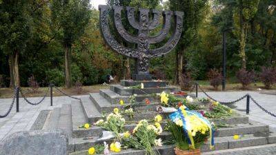 В Киеве планируют создать военное кладбище