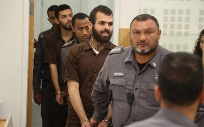 Двум палестинцам предъявлено обвинение в совершении смертоносного теракта в Эльаде