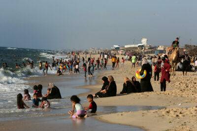 Впервые за много лет в Секторе Газа стало безопасно купаться в море