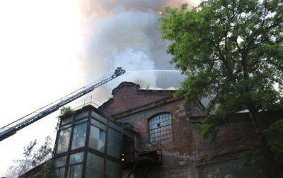 Пожар на заводе в Харькове тушили более семи часов