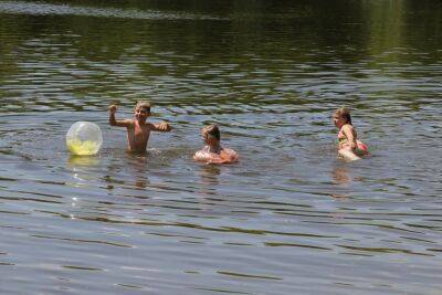 Этим летом лучше не купаться: харьковчан предупреждают об опасности на воде