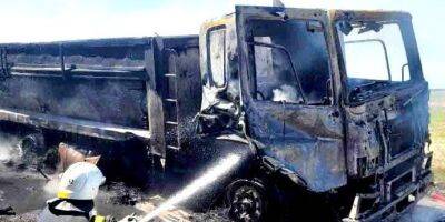 В Киевской области гражданский грузовик подорвался на мине — ГСЧС