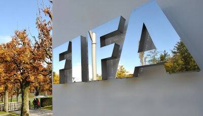 ФИФА продлила право украинских клубов замораживать контракты футболистов