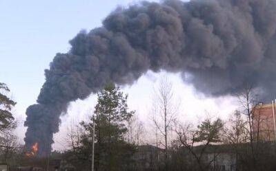 В Брянской области прогремел взрыв: росСМИ сообщают, что горит воинская часть