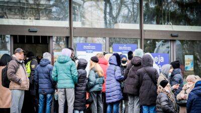 ООН: 3,2 млн украинских беженцев получили временную защиту в ЕС