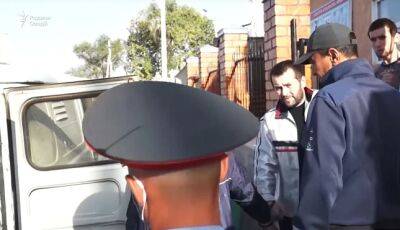Кыргызстан передал Душанбе двух осужденных граждан Таджикистана