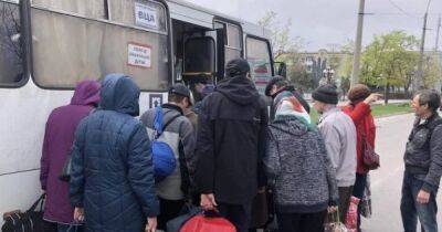 "Опыт Северодонецка ужасает": из Луганщины эвакуировали еще десятки человек (ВИДЕО)
