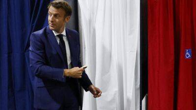 Выборы во Франции: "проверка на прочность" для Макрона