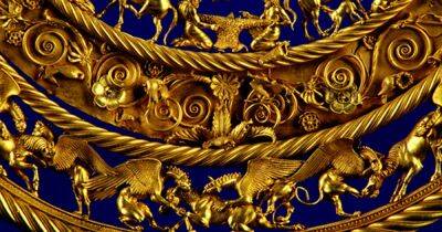 Как третий рейх. РФ проводит операцию по вывозу золота и артефактов из Украины