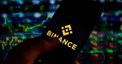 Криптобиржа Binance остановила вывод средств в BTC после падения биткоина в цене