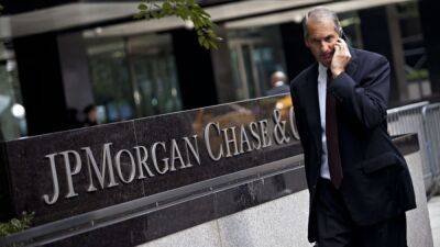 JPMorgan Chase и Goldman Sachs прекратили торговать госдолгом РФ