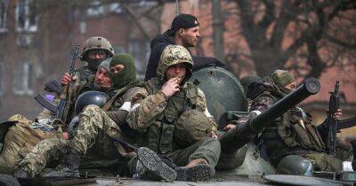Войска РФ несут запредельные потери под Херсоном и издеваются над пленными, — СМИ
