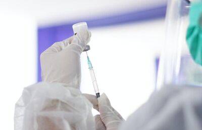 Вакцинация от коронавируса станет обязательной в российском календаре прививок