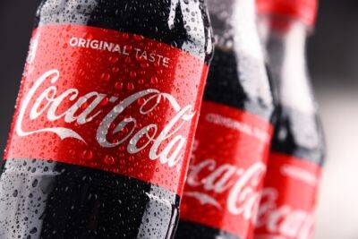 Дистрибьютор Coca-Cola прекращает продажи в рф – Reuters