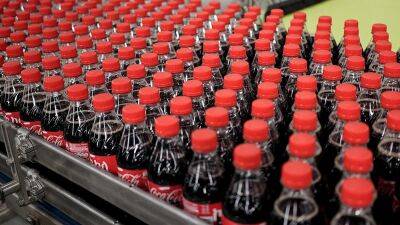 Coca-Cola прекратит производство и продажу напитков в РФ