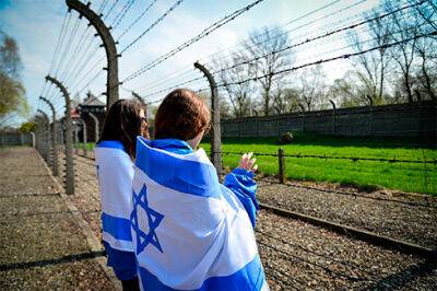 Израиль отменил поездки старшеклассников в Польшу, обвинив последнюю в искажении Холокоста