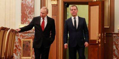 «Пишет посты в хмельном угаре». Медведев хочет продемонстрировать лояльность Путину и силовикам — политолог