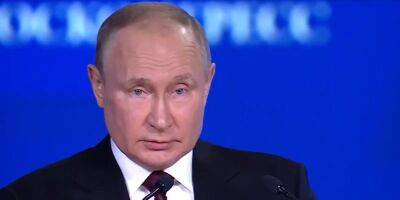 "А почему шапочку из фольги не надел?": Путин оконфузился выступлением на российском экономическом форуме