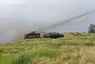 Настоящий распылитель орков: ВСУ оборудовали внедорожник ракетницей от самолета и лупят по оккупантам - видео