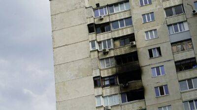 По Харькову россия снова ударила из РСЗВ: загорелась жилая многоэтажка