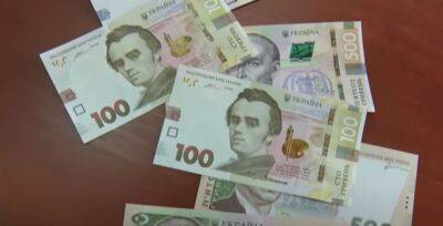 Выплата пенсий за июнь: миллионы украинцев так и не дождались своих денег – в ПФУ оправдываются
