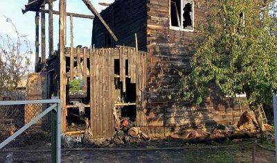 В дачном поселке под Тюменью сгорел жилой дом