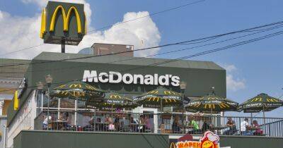 "Мы убеждаем их вернуться": McDonald`s может возобновить работу в Украине