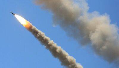 Російські війська обстріляли ракетами Очаків, є жертви