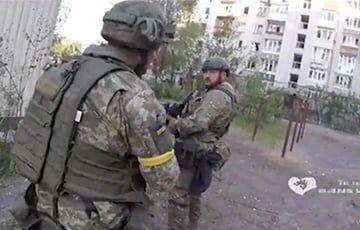 Украинские воины показали видео боев на улицах Северодонецка «от первого лица»