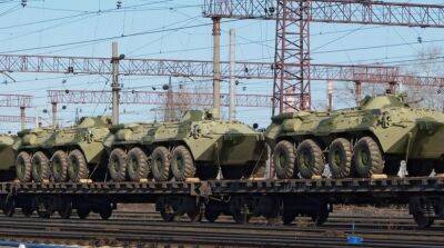 Білорусь перекидає ешелони військової техніки до українського кордону