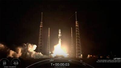 SpaceX запустила третью подряд ракету-носитель Falcon 9 за последние 36 часов