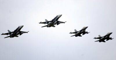Истребители НАТО пять раз поднимались в воздух для сопровождения самолетов РФ