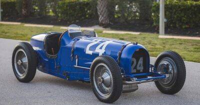 Уникальный 87-летний спорткар Bugatti восстановили из груды запчастей (видео)