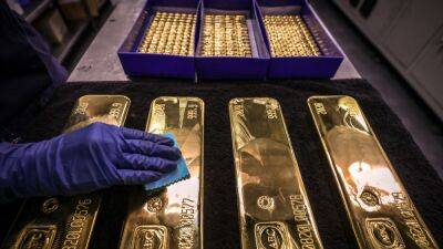 ЕС может включить золото в седьмой пакет санкций против России